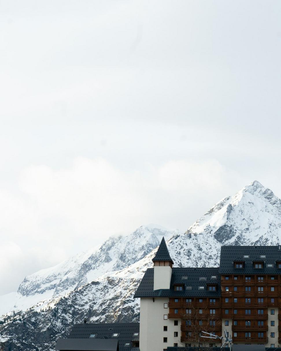 Jade Forge Quinthor Hotel